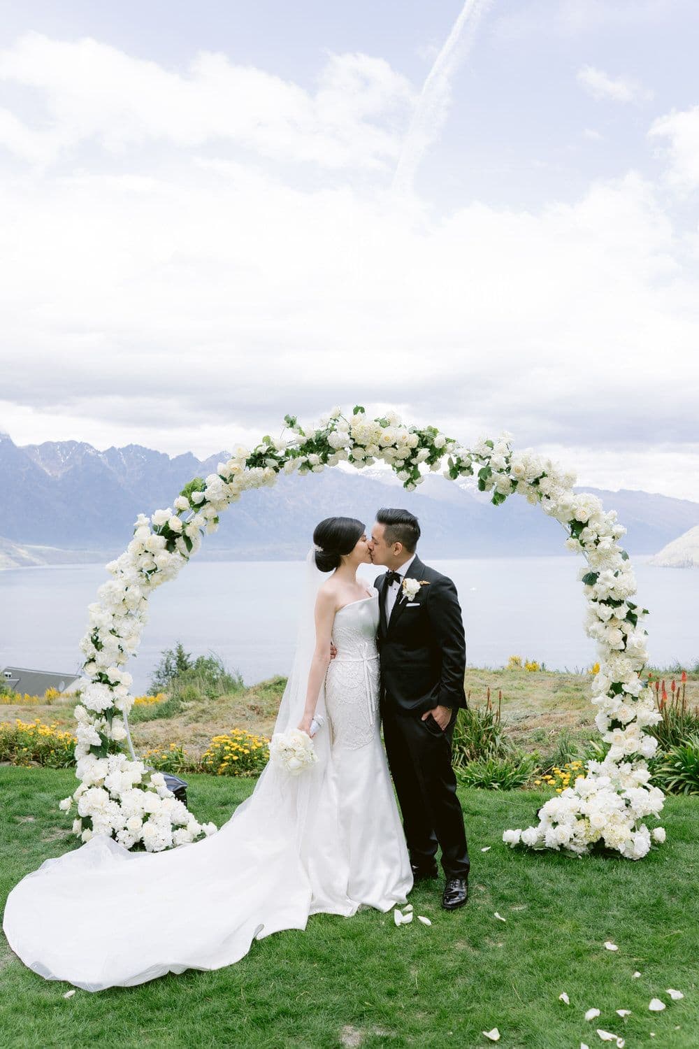 Selwyn & Ivory Wedding New Zealand - Venema Pictures Projects