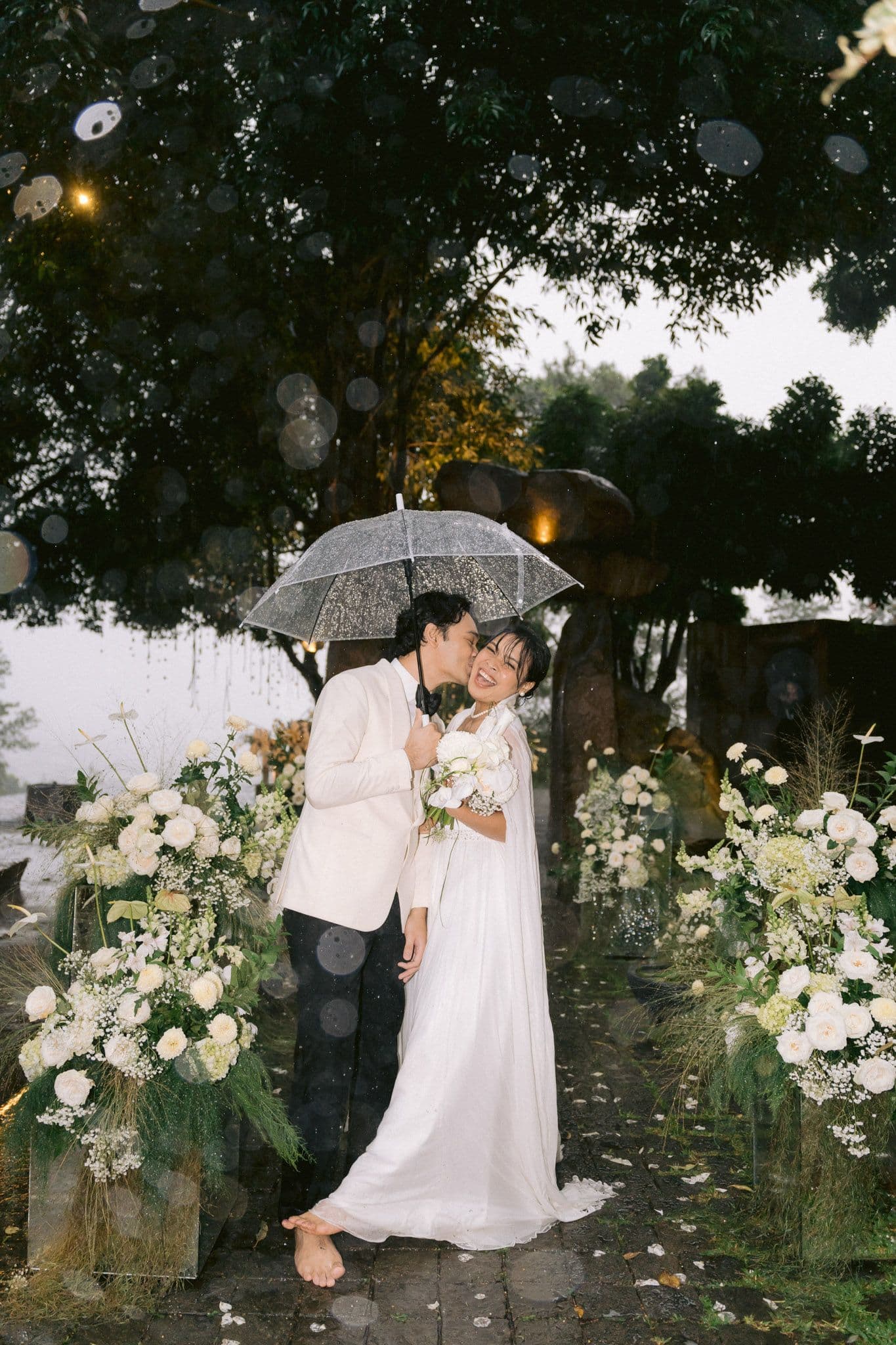 mikha gregoria wot batu wedding 14 259fe6c136 | Venema Pictures - Jakarta Bali Wedding Photography Videography